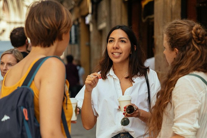 Private City Kickstart Tour: Barcelona - Barceloneta and the beachside food scene