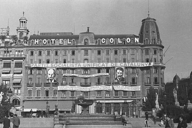 Private Tour Spanish Civil War & Franco's Dictatorship - Plaça de Vicenç Martorell and the Raval’s working class