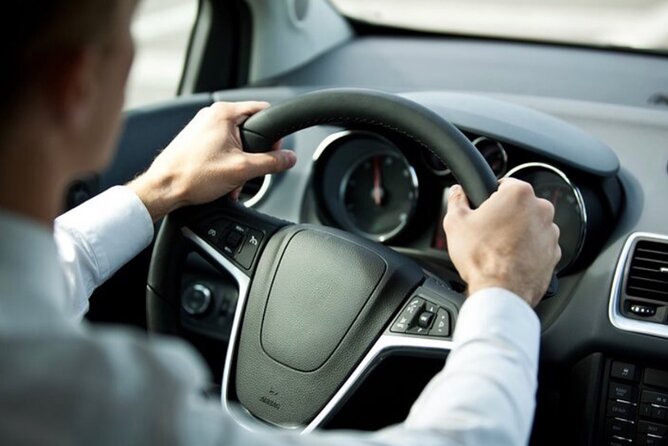 Private Transfer from Barcelona Airport to Barcelona City - Finding the driver at arrivals