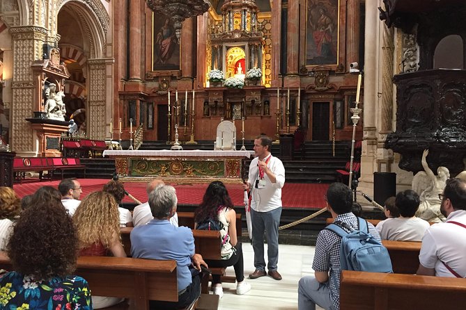Private Visit Mosque-Cathedral, Jewish quarter, Alcazar and Synagogue - Calleja del Pañuelo: a short walk with a clear purpose