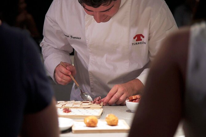 Private visit to a ham factory with show cooking in Salamanca - Practical details before you reserve