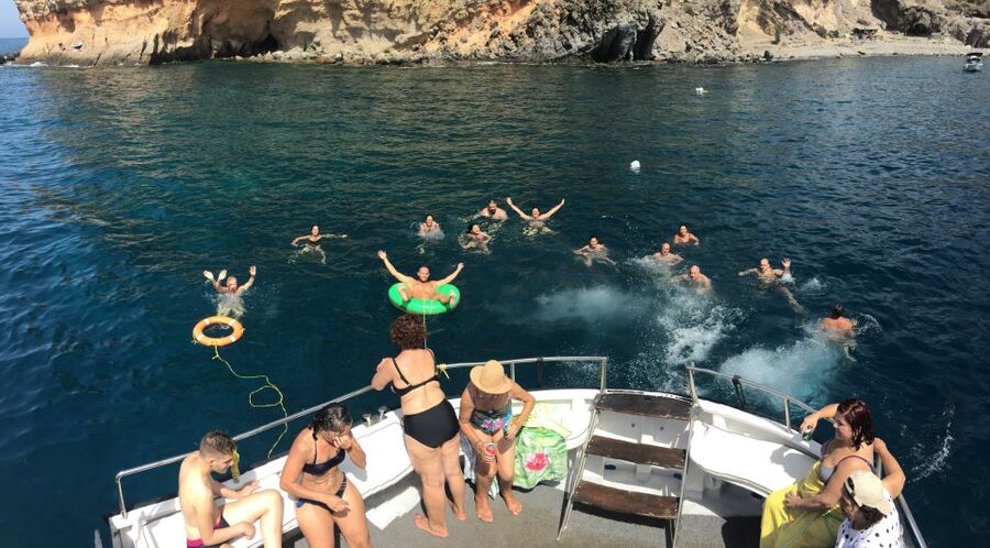 Puerto de Mogan: Boat and Snorkeling Trip - Should you book the Yellow Boat Mogan trip?