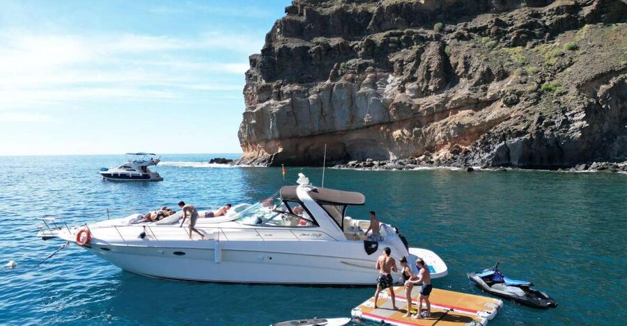 Puerto Rico, Gran Canaria: Boat Tour with Tapas and Drinks - Sailing past coves and beaches on Gran Canaria’s southwest coast