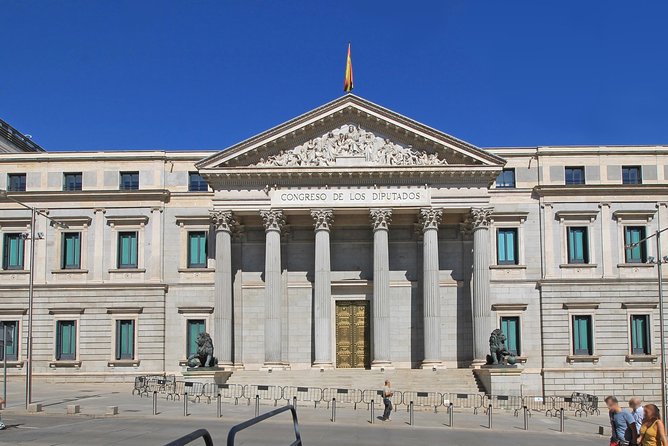Royal Palace & Prado Museum Skip the Line Guided Tour - Entering the Royal Palace of Madrid