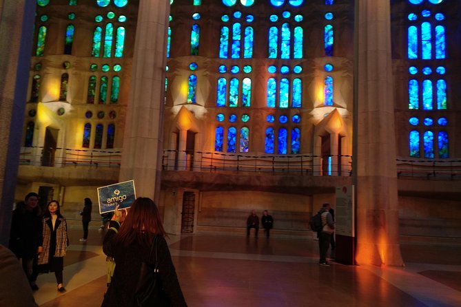 Sagrada Familia English Guided Tour & Optional Tower Access - The 90-minute route and what you will learn