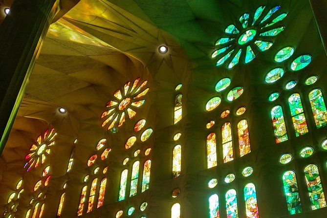 Sagrada Familia English Guided Tour & Optional Tower Access - Plaça de Gaudí gives you a gentle finish