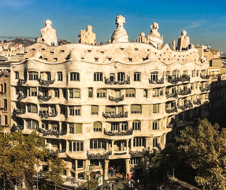 Sagrada Familia & Gaudi Guided Tour Private or Small Groups - Practical details that matter