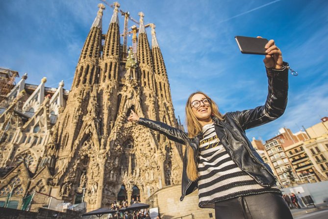 Sagrada Familia & Gaudi Tour Private or Small Group with Tickets - Price, pace, and practical value