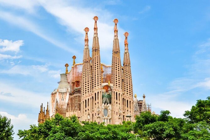 Sagrada Familia Guided Tour with Skip the Line Ticket - Key points before you book