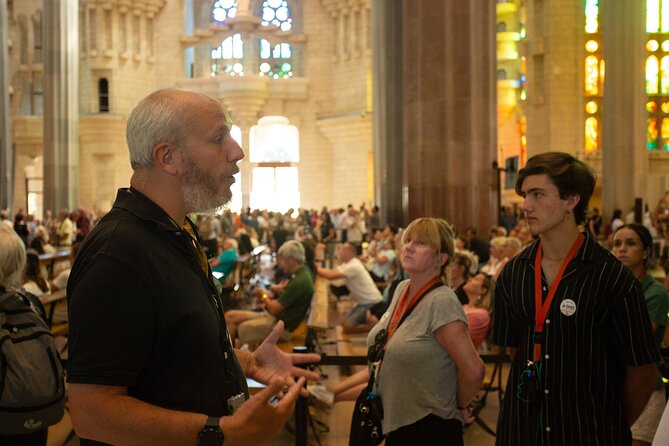Sagrada Familia Guided Tour with Skip the Line Ticket - Group size, audio, and family fit