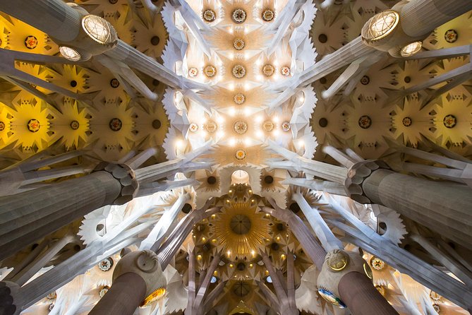 Sagrada Familia & Park Guell Guided Tour with Skip The Line - Sagrada Familia, where light does the storytelling