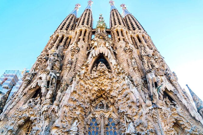 Sagrada Familia & Park Güell Optional: Small Group Tour - Park Güell: Gaudí’s playful outdoor world