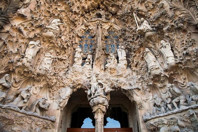 Sagrada Familia Private Tour with Expert Guide - Meeting near Carrer de la Marina