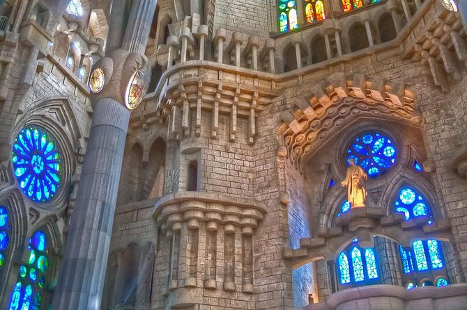 Sagrada Familia Private Tour with Skip-the-Line Ticket - The bell towers, views, and important limits