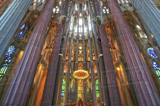 Sagrada Familia Private Tour with Skip-the-Line Ticket - The guide makes or breaks the experience