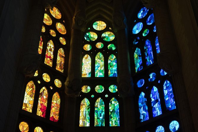 Sagrada Familia Skip the Line Tour Optional Small Group - Is $65.33 a fair price?