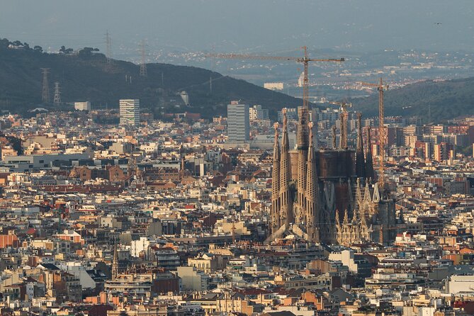 Sagrada Familia Small Group Tour with Skip the Line Ticket - Entering Gaudí’s unfinished basilica