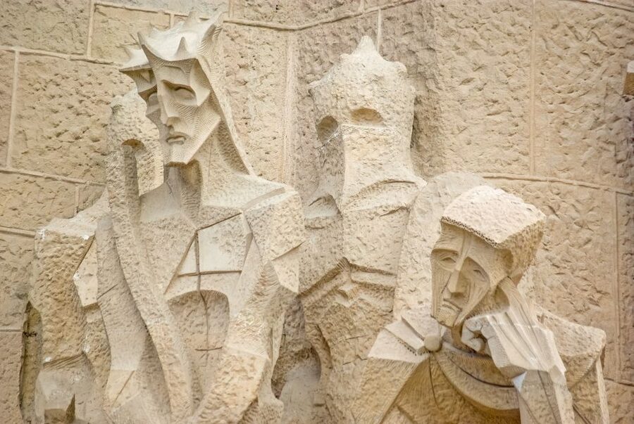 Sagrada Familia Tour with Express Entry and Local Guide - Inside the basilica: light, height, and structure