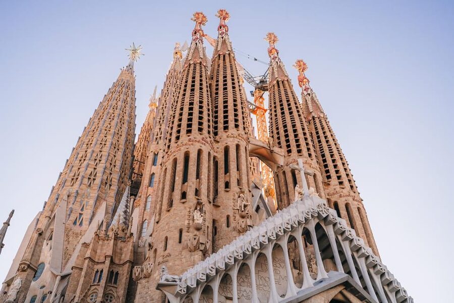 Sagrada Familia with Official Guide & Fast-Track Entry - Who will enjoy this Sagrada Familia visit?