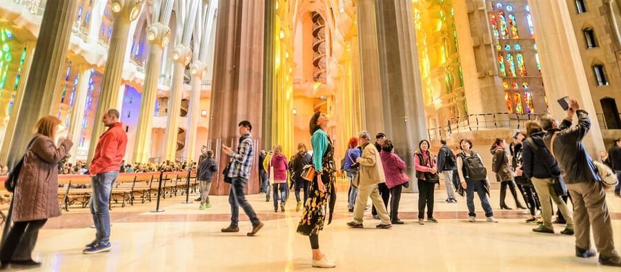 Sagrada Familia with Official Guide & Fast-Track Entry - Meeting at Entrance A near the gift shop