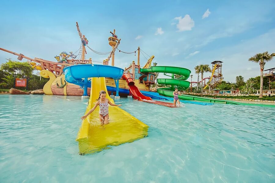 Salou: PortAventura Caribe Aquatic Park 1-Day Ticket - Pools, waves, and the pirate play area