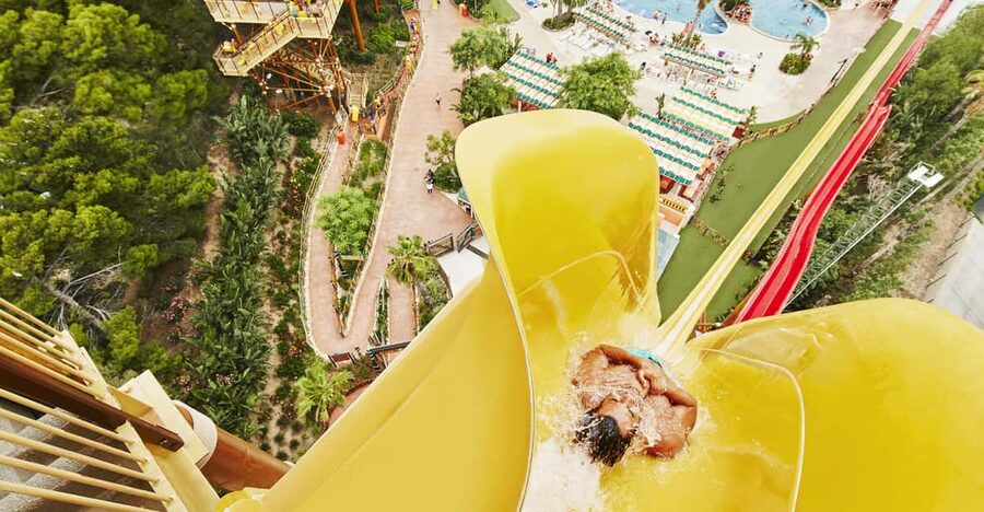 Salou: PortAventura Caribe Aquatic Park 1-Day Ticket - Food, drinks, lockers, and sun loungers