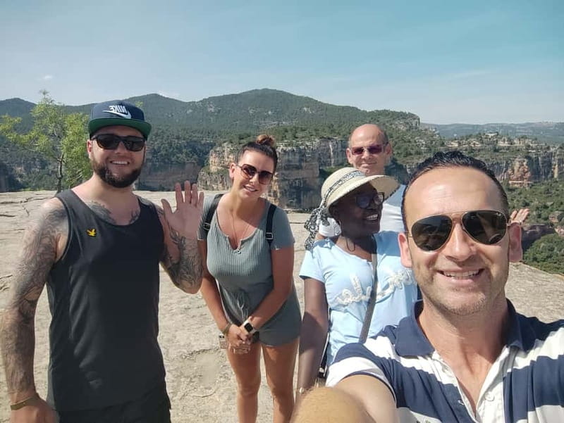 Salou: Siurana Medieval Village Guided Tour w/ Hotel Pickup - The drive from Salou into the Tarragona hills