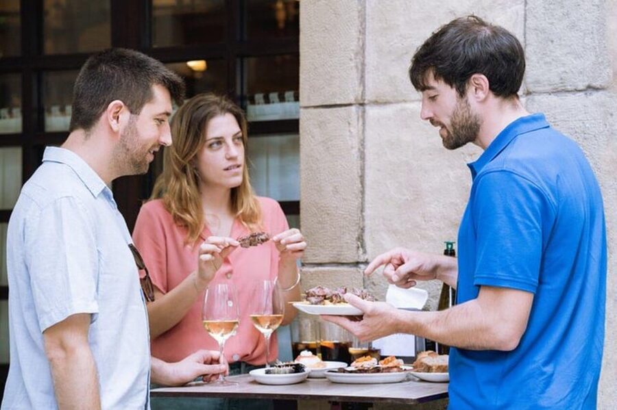 San Sebastian Food Tour: Pintxo Tasting Paired with Wines - Why this is a smart introduction to San Sebastian food