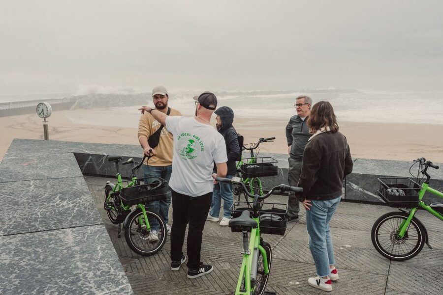 San Sebastian: Guided E-Bike Tour - Peine del Viento, where the city meets the sea
