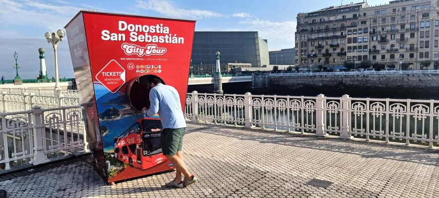 San Sebastian: Hop-On Hop-Off City Tour Bus - Audio commentary: useful, but check the equipment