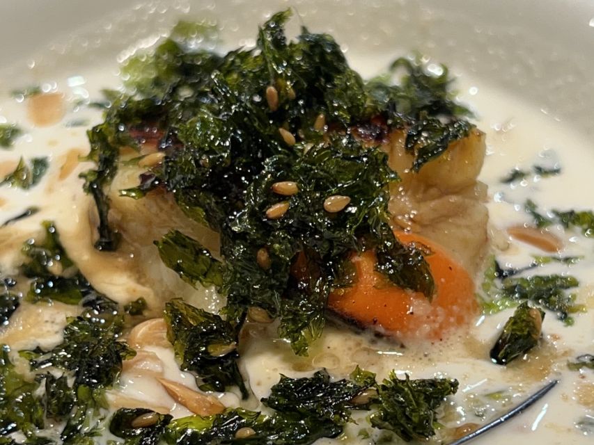 San Sebastian: Market, Pintxos and Wine Tasting Tour - What makes the food selection valuable