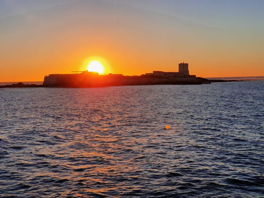 Sancti Petri: Sunset Catamaran Cruise - A drink on board, with more available at the bar