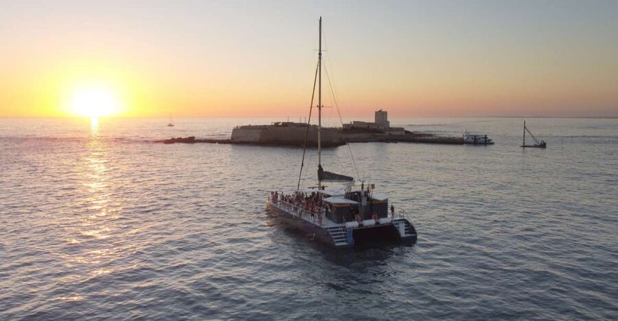 Sancti Petri: Sunset Catamaran Cruise - A 75-minute route across Cádiz Bay