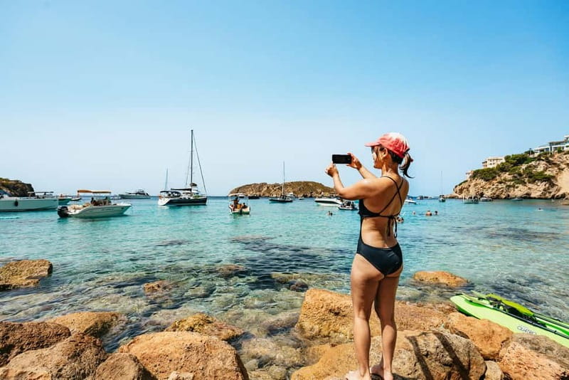 Santa Ponsa: Marine Reserve Kayak Tour - The 30-minute briefing and kayak setup