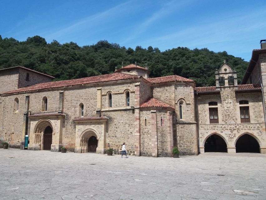 Santander: Picos, Santo Toribio Monastery and Potes Day Tour - From Santander to the Hermida Gorge