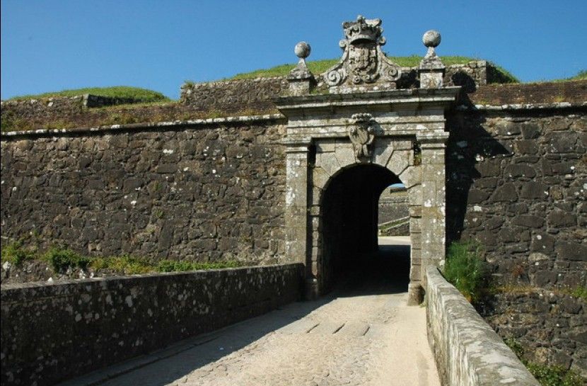 Santiago de Compostela Full-Day Tour From Porto - The return through Valença do Minho