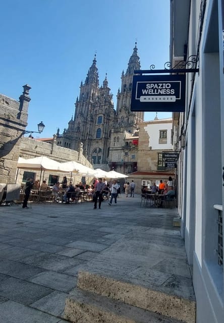 Santiago de Compostela: Massage Treatment - Meeting beside Santiago Cathedral