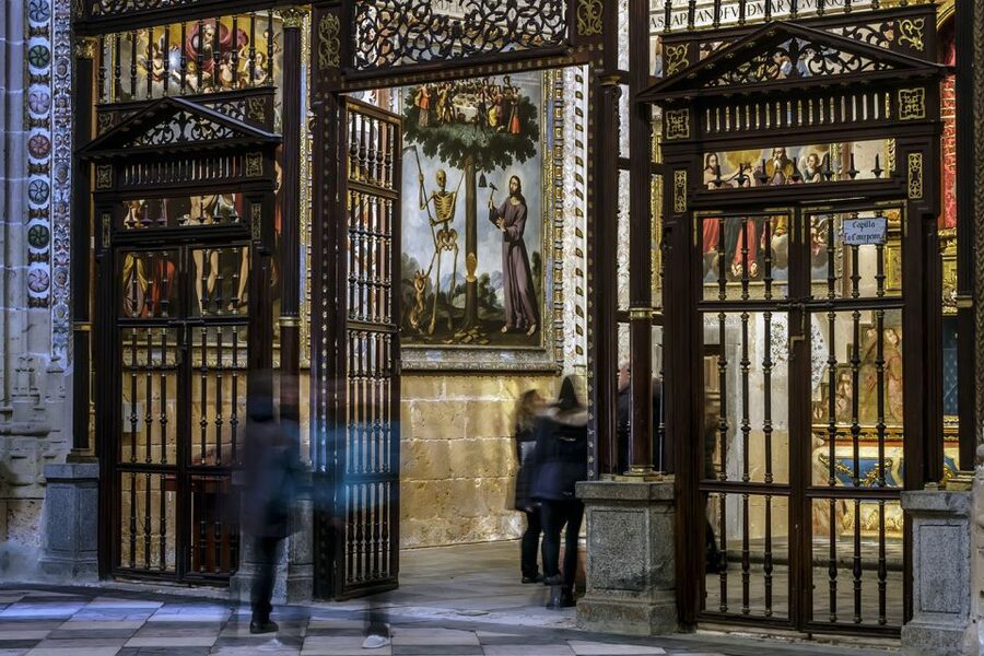 Segovia Cathedral Entrance Ticket - Twenty-one chapels, each offering a pause