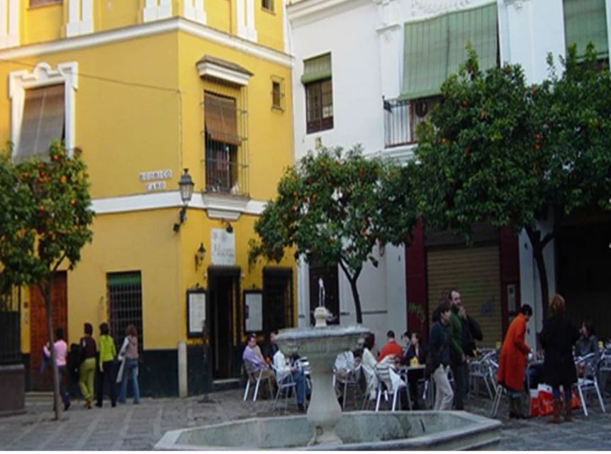 Seville: 1-Hour Walking Tour Barrio de Santa Cruz - Is one hour enough?