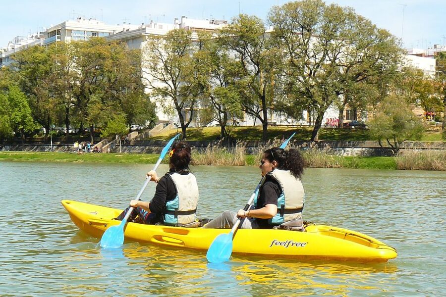 Seville: 2–Hour Guadalquivir River Kayaking Tour - Isabel II Bridge, Calle Betis, and Torre del Oro