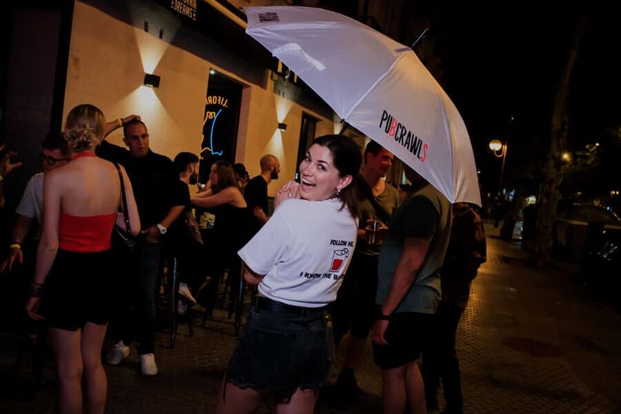 Seville: 3 Bars Pub Crawl + VIP Club Entrance & 3 Free Shots - What makes the three-bar route useful