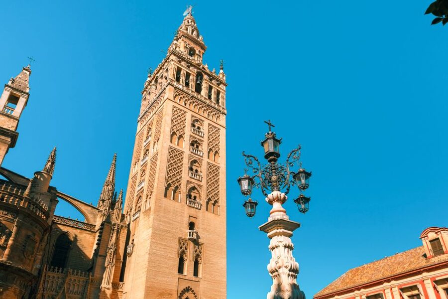 Seville: Alcázar, Cathedral & Giralda Fast Track Guided Tour - At a glance: what this Seville tour delivers