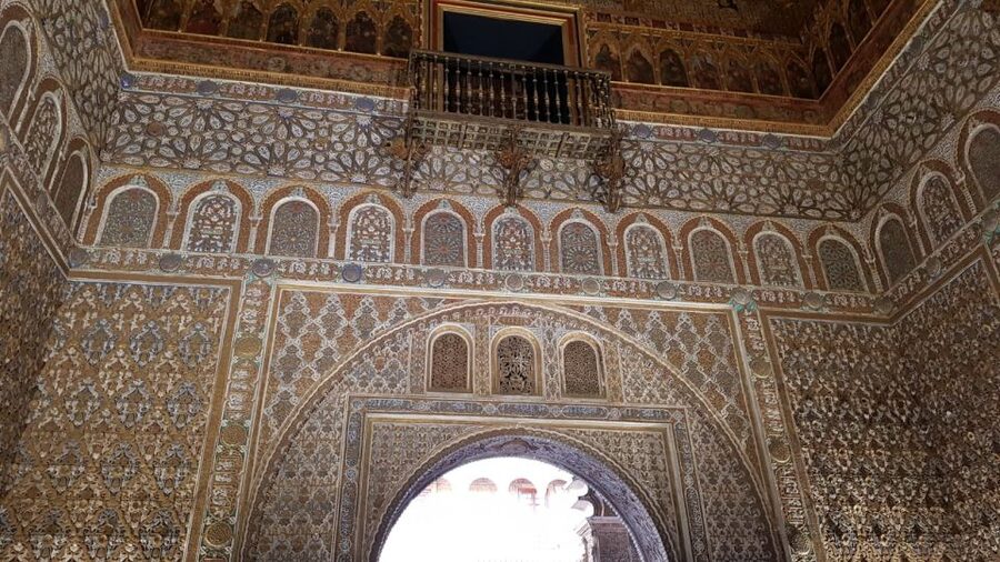 Seville: Alcázar, Cathedral & Giralda Fast Track Guided Tour - Who should book this tour?