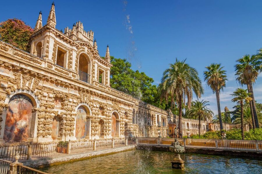 Seville: Alcázar Guided Palace Tour with Priority Access - Royal chambers and courtyards