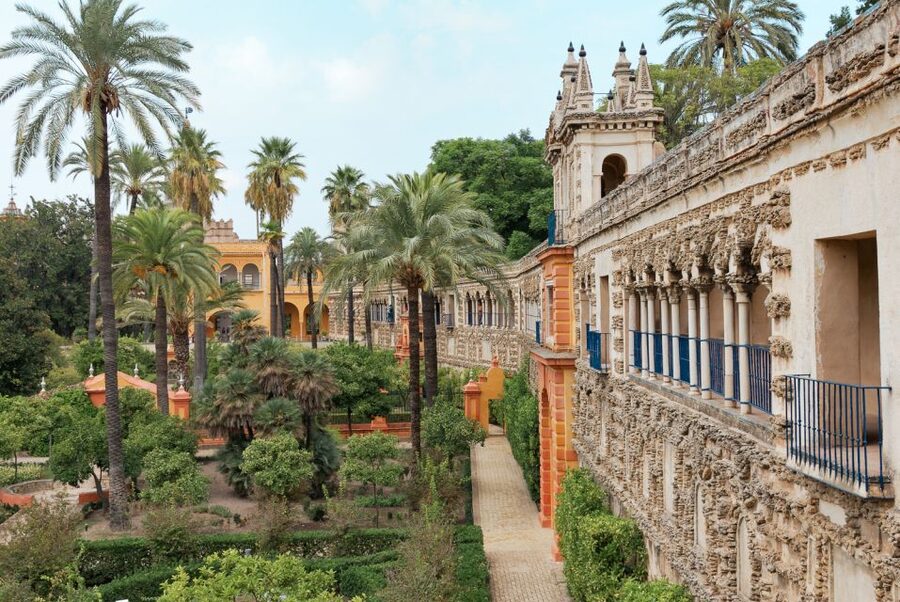 Seville: Alcazar Skip-the-Line Guided Tour with Tickets - Headsets, pace, and group comfort