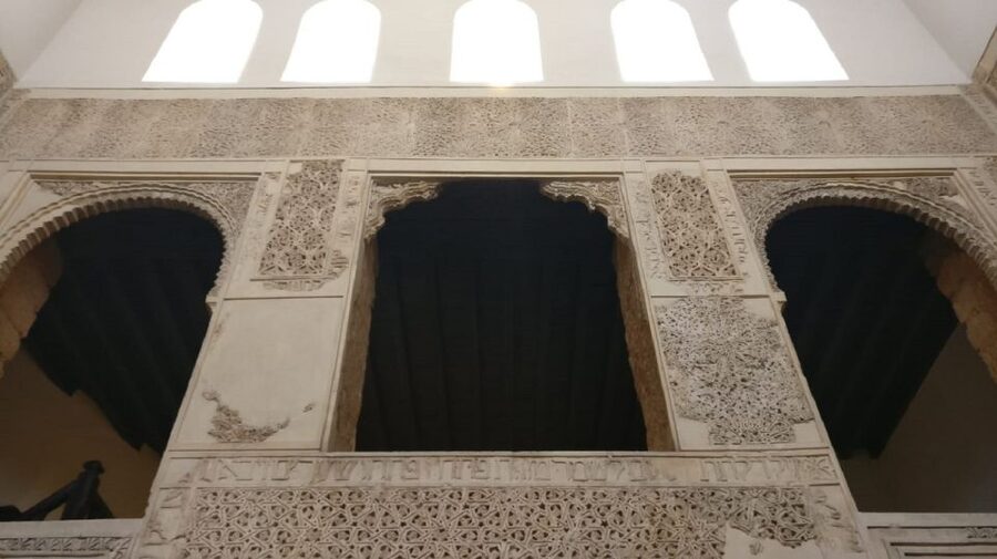 Seville: Alcázar Tour with Tickets Included - The royal gardens and time after the tour