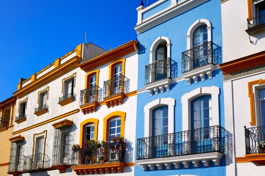 Seville: Authentic and Romantic Horse-Drawn Carriage Ride - A glimpse of Triana and Seville beyond the center