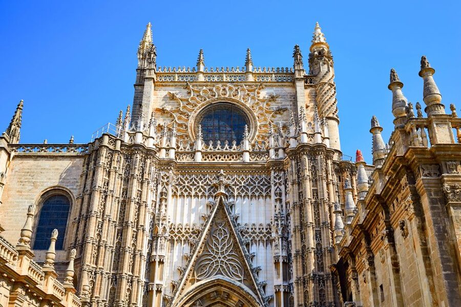 Seville: Cathedral and Alcázar Guided Tour - Starting beneath Seville’s three great monuments