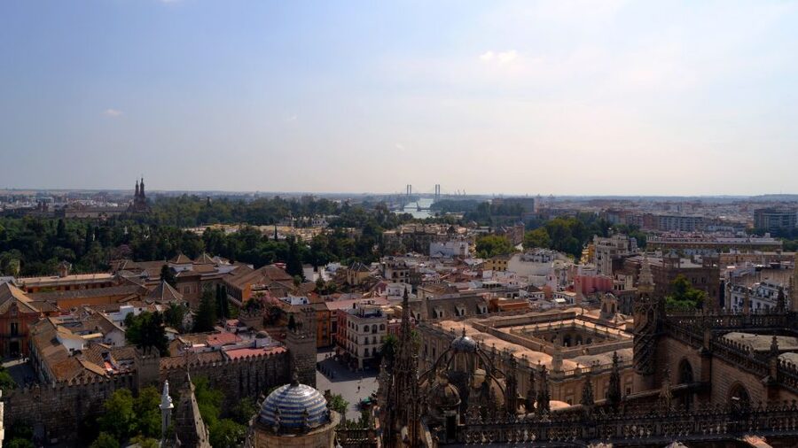 Seville Cathedral and Giralda Tower Guided Tour and Tickets - Giralda’s 35 ramps and the climb to the top