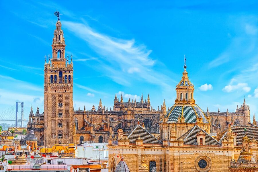 Seville: Cathedral and La Giralda Entry Ticket - Finding Columbus’s tomb near the Puerta del Principe